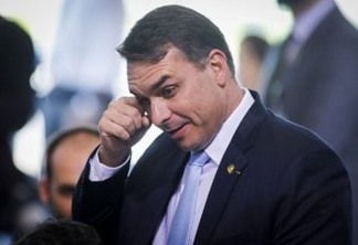 Flávio Bolsonaro é denunciado por lavagem de dinheiro e organização criminosa