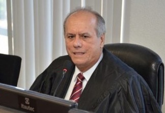 José Ricardo Porto afirma que candidatos que tiverem pendências na Justiça devem repensar o desejo de disputarem as eleições, 'candidaturas paraplégicas'