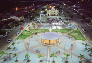 “Se tornou um cartão postal”: Prefeito de Barra de São Miguel entrega Praça Ismael Mahon restaurada