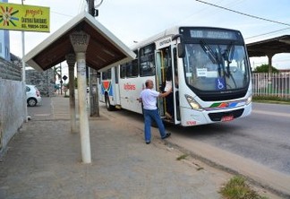 Oito linhas de ônibus ganham reforço em horários de pico na segunda-feira; confira
