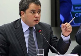 Efraim Filho afirma que manterá nome de Raoni como pré-candidato do DEM e que João já estaria avisado