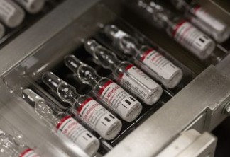 Bahia assina acordo para distribuir até 50 mi de doses da vacina russa Sputnik V