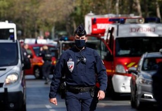 Ataque em Paris deixa 2 feridos perto do antigo escritório do 'Charlie Hebdo'