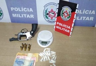 Polícia Militar prende homem por porte ilegal de arma de fogo e tráfico de drogas, no Bairro das Indústrias, João Pessoa