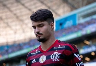 Zagueiro Thuler confirma que é mais um caso de covid-19 no Flamengo