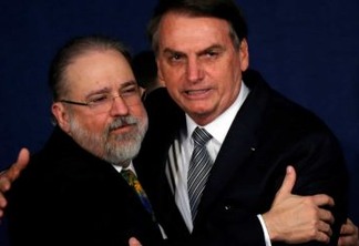 Aras defende depoimento por escrito de Bolsonaro