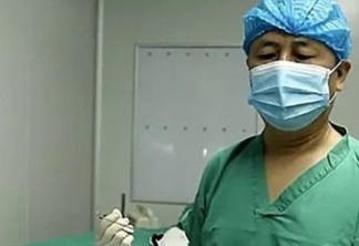 Médicos removem parasita gigante da cabeça de criança