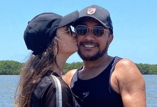 Após confirmar namoro, Samuka Duarte posta foto com a amada nas redes sociais: 'quando Deus age ninguém impede'.