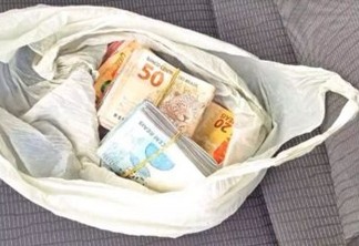 Dinheiro estava dentro de uma sacola plástica |Foto: PM / divulgação