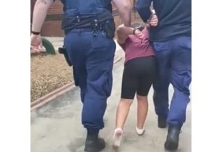 Menina autista de 9 anos é algemada pela polícia durante crise em escola