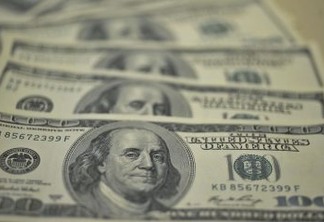 Dólar sobe para R$ 5,30 e atinge o maior patamar desde o fim de novembro