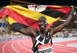 ATLETISMO: Joshua Cheptegei quebra recorde mundial dos 10 mil metros