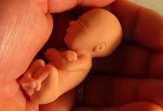 Mulher é acusada pelo Ministério Público de abortar feto que não era dela