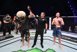 UFC: Khabib Nurmagomedov finaliza Justin Gaethje e anuncia aposentadoria do MMA