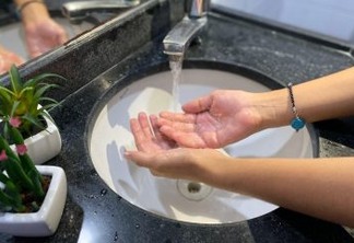 Não lavar as mãos pode provocar uma série de doenças e especialista ensina forma eficaz de fazer higienização