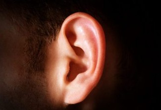 Homem tem perda auditiva repentina causada pela Covid-19