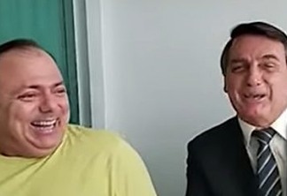 "UM MANDA E O OUTRO OBEDECE": Após crise, Pazuello aparece em vídeo rindo ao lado de Bolsonaro