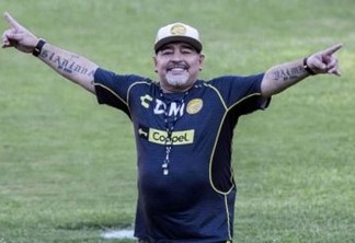 Diego Maradona é internado em clínica de Buenos Aires