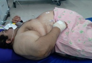Paciente com quase 300 quilos morre após aguardar 5 dias por vaga em UTI em colchão no chão