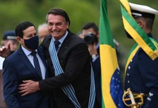 Bolsonaro diz que não tratou de assuntos relacionados aos EUA com Mourão