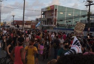 Nomeado por Bolsonaro: professores, servidores e estudantes protestam contra novo reitor da UFPB