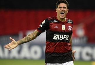 Flamengo anuncia a Fiorentina que vai executar compra de Pedro