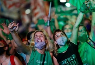 Senado da Argentina aprova legalização do aborto no país