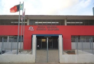 Prefeitura assina termo para adesão de escola cívico-militar em João Pessoa