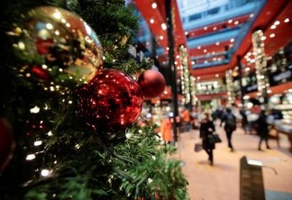 Árvore de Natal chega a ser vendida a R$ 2,7 mil em João Pessoa; veja pesquisa de enfeites natalinos