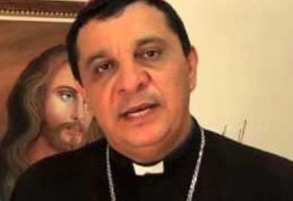 Durante sermão Bispo de Patos manda recado para políticos: "não haverá missa de posse de prefeitos!”