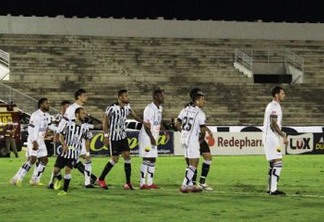 Sem pagamento, atletas do Treze se recusam a embarcar para jogo contra o Botafogo-PB