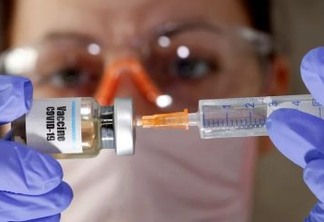 Grupo prioritário deve ser vacinado até o meio do ano que vem e imunização geral só em 2022, afirma governo