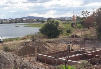 Fórum denuncia construção irregular as margens do Açude Grande em Cajazeiras, na PB