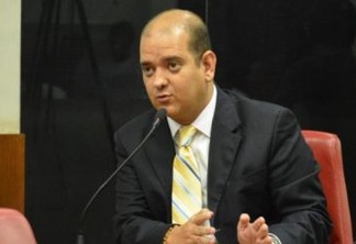 “Eu não acredito em atividade política sem crítica e sem cobranças” sentencia vereador Bruno Farias