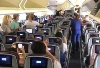 João Campos pública vídeo do voo com vacinas para a região nordeste e passageiros aplaudem; ASSISTA