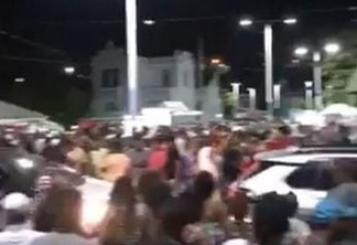 SEM FISCALIZAÇÃO: vídeos mostram festas e aglomerações de pessoas sem máscaras na noite deste sábado (16), em cidades da Paraíba
