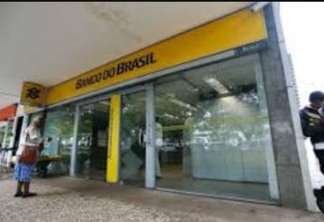 Bancários do Banco do Brasil na Paraíba paralisam atendimento ao público em protesto contra fechamento de agências