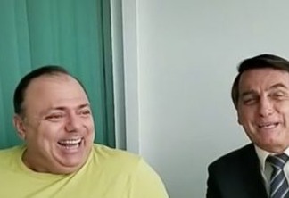 “É um tremendo de um gestor” diz Bolsonaro defendendo atuação de Pazuello