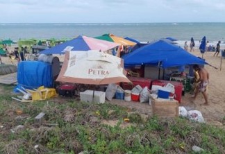 PMJP notifica comerciantes irregulares na praia do Bessa; um deles estava instalado sobre ninho de tartarugas