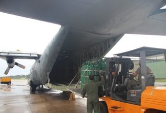 Logística de guerra: Forças Armadas transportam 386 cilindros de oxigênio para Manaus
