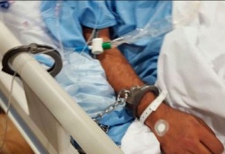 Esfaqueado durante assalto, motorista de aplicativo é preso ainda no hospital, em João Pessoa