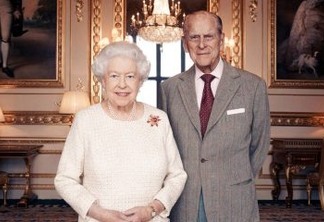 Rainha Elizabeth 2ª e príncipe Philip recebem vacina contra a covid-19