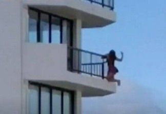 Mulher se pendura em varanda no 11º andar para fazer selfie; VEJA VÍDEO