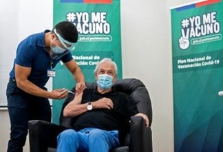 Presidente do Chile recebe primeira dose e país supera 1,5 milhão de vacinados