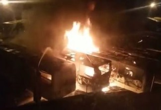 Incêndio destrói seis ônibus da empresa São Jorge em João Pessoa - VEJA VÍDEO