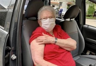 Ex-prefeita, Luiza Erundina é vacinada contra a Covid em São Paulo