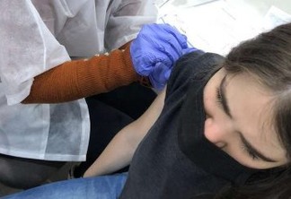 '18 anos e vacinada': brasileiros em Israel contam como é viver em país com maior taxa de vacinação contra covid-19