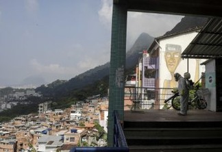Com pandemia, Brasil cai 9 posições em ranking global da felicidade
