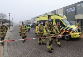 Explosão atinge centro de testes de covid-19 na Holanda e autoridades afirmam que não foi acidental 