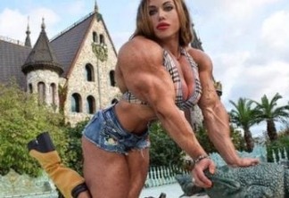 Mulher com bíceps de 49 cm desabafa: "Dizem que não é feminino ter um corpo musculoso" - VEJA FOTOS